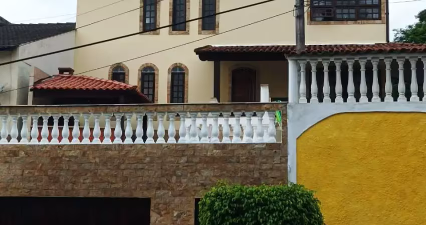 Casa em condomínio fechado com 4 quartos à venda na Rua Arcozelo, 853, Vila Valqueire, Rio de Janeiro