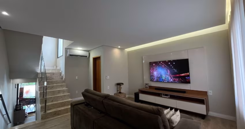 Sobrado com 3 dormitórios à venda, 140 m² por R$ 795.000 - Jardim Itália - Várzea Paulista/SP