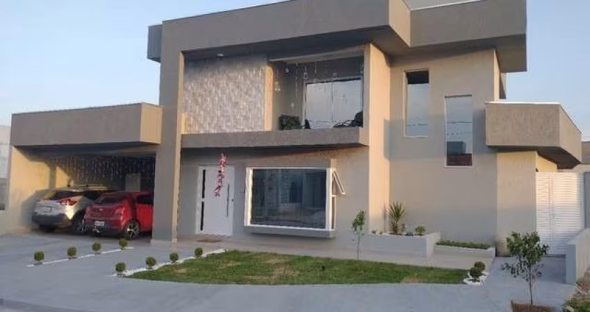 Casa térrea com mezanino. Três quartos amplos com Suite master
