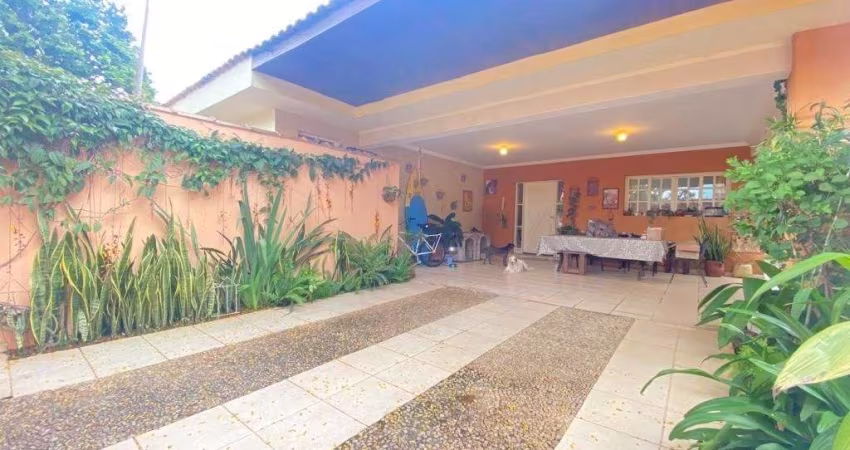 Casa no bairro Jardim Esplanada em São José dos Campos