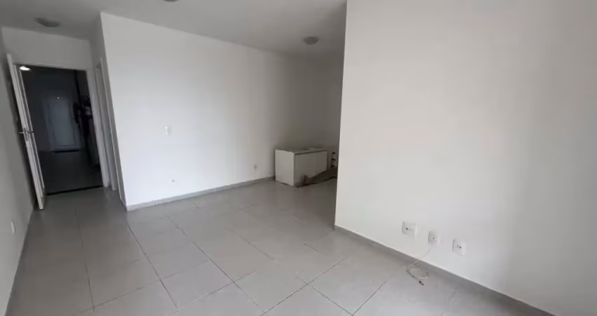 Excelente Apartamento de 2 quartos sendo um suíte, no Maxximo Resort, 75 m² ampla sala dois ambientes com sacada,