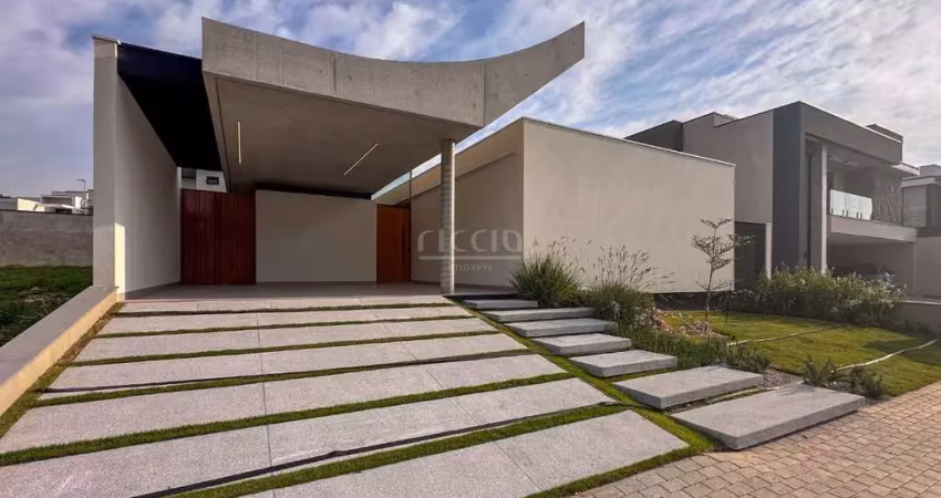 Casa Térrea Contemporânea à venda Cond. Monte Carlo Urbanova SJC - PRONTA PARA MORAR!  3 SUÍTES, 451 m² terreno e 239 m² de Constr.