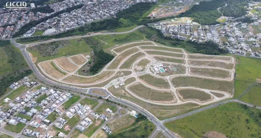 Terreno à venda cond. terras alpha -  - 427,00 m², quadra c1 - - declive. - vista para as montanhas