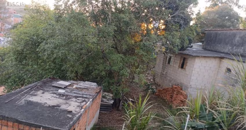 Terreno com leve declive com 754 m2 no Sao Judas Tadeu