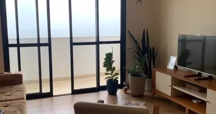 Apartamento à Venda no Edifício Califórnia com 4 dormitórios  sendo 1 suíte, todo reformado.