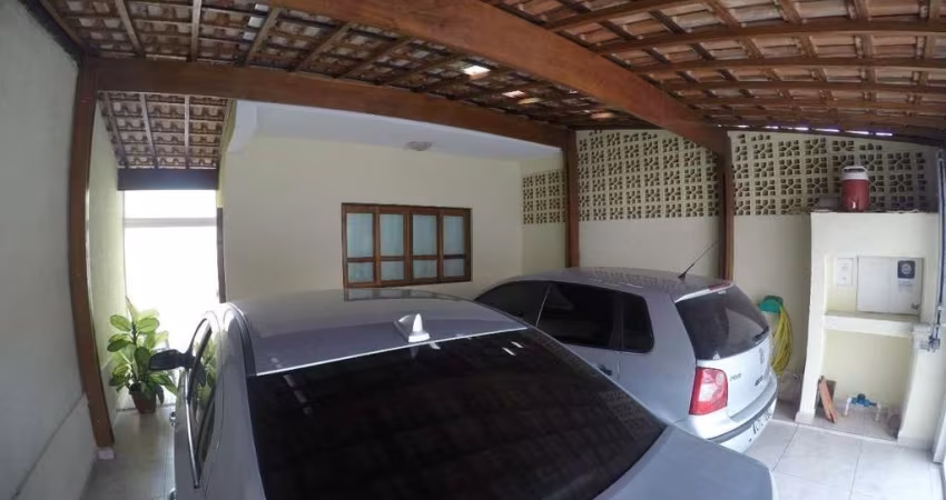 Casa à venda com 4 dormitórios/ 2 suítes no Jardim América, em São José dos Campos