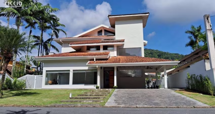 Casa Sobrado de Alto Padrão à Venda - Condomínio Tabatinga, Caraguatatuba