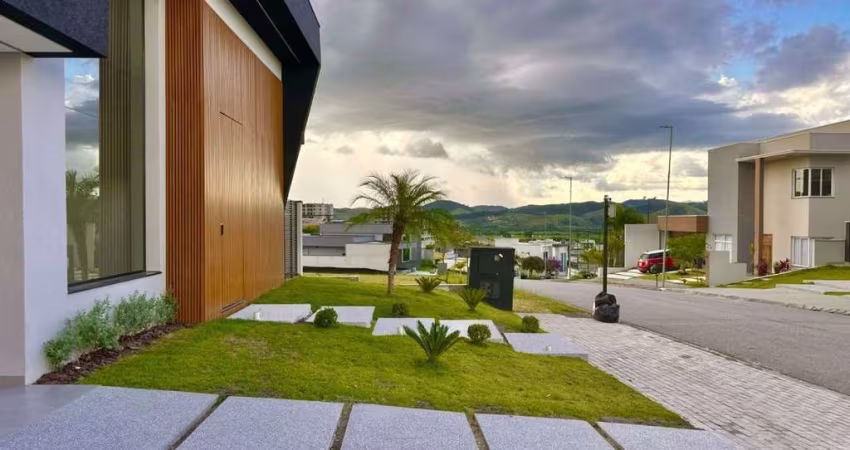 Casa Térrea Nova à Venda  3 Suítes | Condomínio Fechado | Alto Padrão