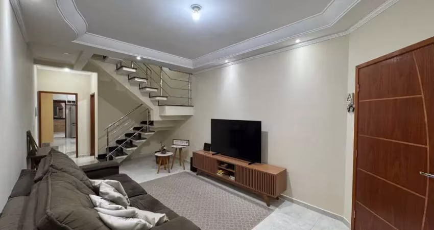 Casa no bairro Jardim das Industrias em São José dos Campos