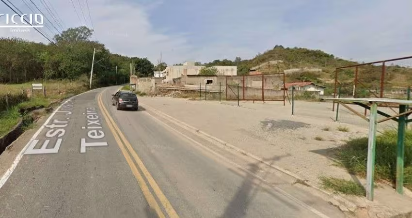Área Industrial Plana à Venda  7.800 m² no Torrão de Ouro em São José dos Campos