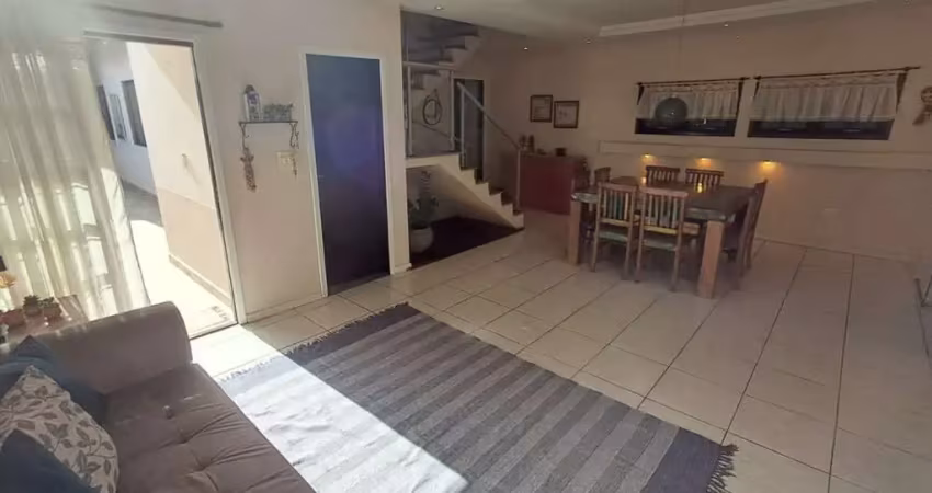 Casa Térrea 3 dormitórios 1 suíte 250 m² AT Cidade Jardim Jacareí SP