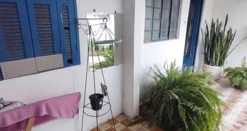 Casa com ponto Comercial no Jardim Satélite em São José dos Campos