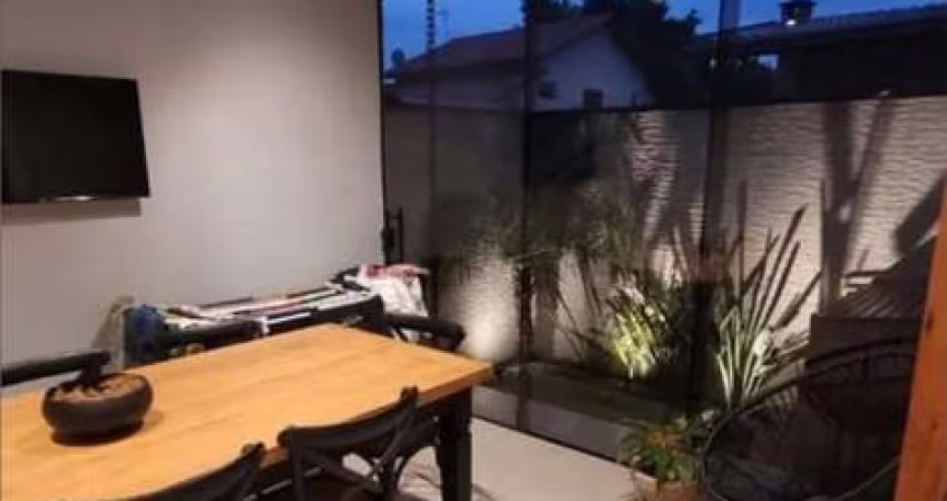Casa em Condomínio no Jardim das Indústrias