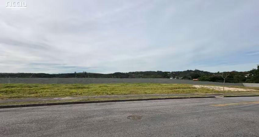 Terreno de 810,64 m² á venda no condomínio recanto da baronesa em são josé dos campos