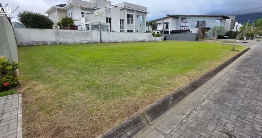 Terreno no condominio a venda em massaguaçu, caraguatatuba