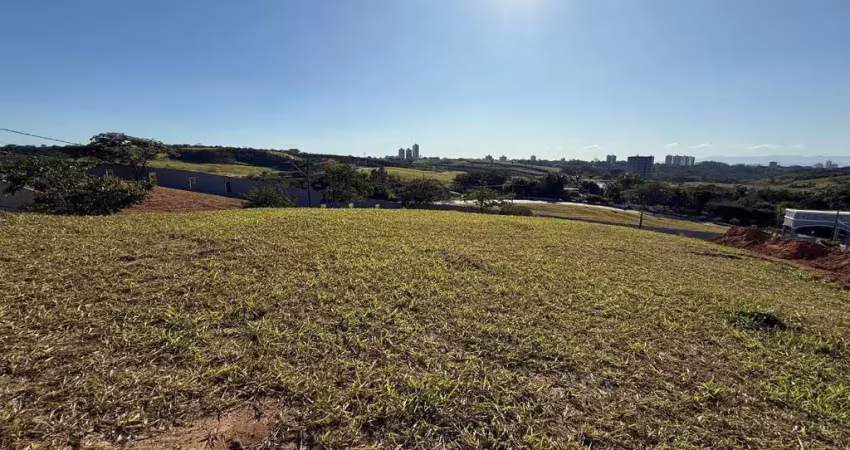 Terreno no condomínio altos da quinta - torrão de ouro - 756m² em aclive