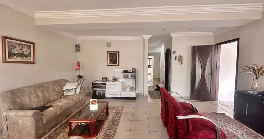 Casa jardim das colinas com 300m² - 3 suítes, 4 vagas casa em condomínio no jardim das colinas