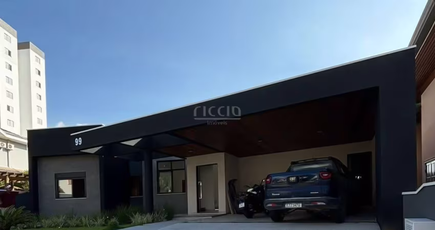 Linda casa Térrea - Pronta para Morar - 4 SUÍTES, totalmente integrada, com 268 m2 de Construção - Cond. Altos da Serra III - Urbanova