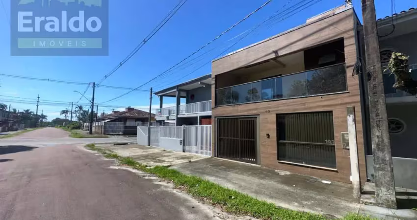 Sobrado em Bom Retiro - Matinhos, PR