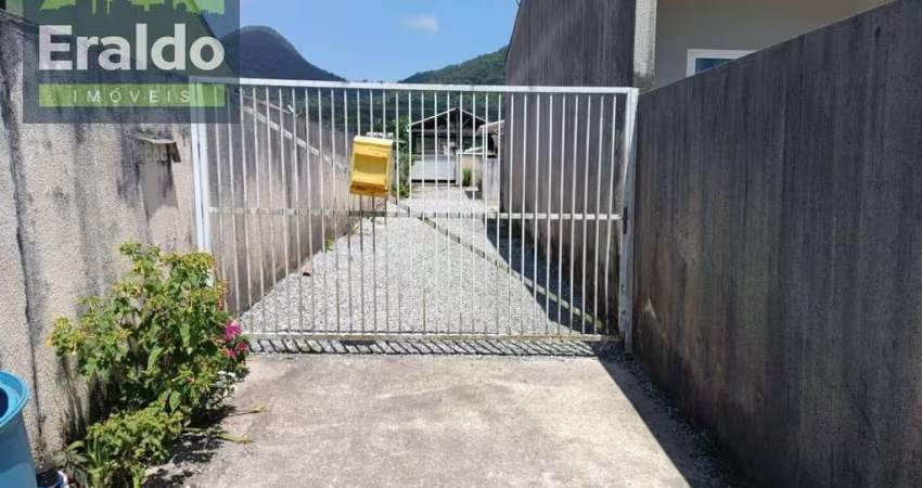Casa em Tabuleiro - Matinhos, PR