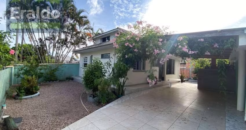 Casa em Jardim Canadá - Pontal do Paraná, PR