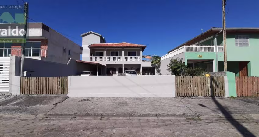 Sobrado em Pontal do Paraná