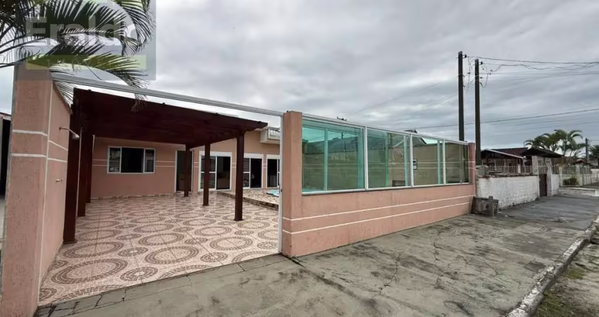 Casa em Balneário Praia Grande - Matinhos, PR