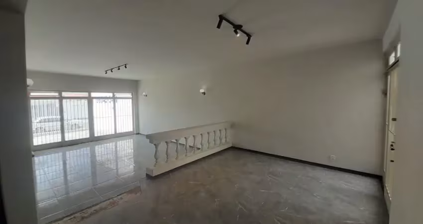 Excelente imóvel comercial , 8 salas amplas  , localização privilegiada.