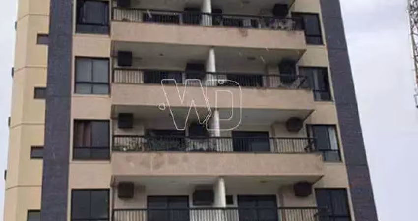 Apartamento 2 qtos medindo 100m², varandão, salão amplo, dependência de empregada.
