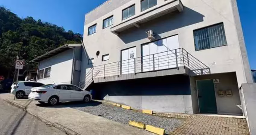Apartamento com 2 quartos para alugar em Água Verde, Blumenau 