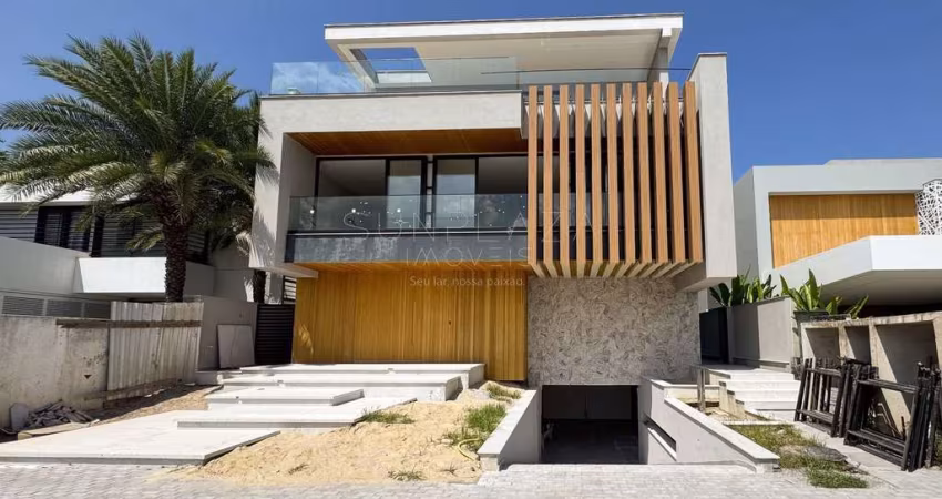 Casa com subsolo, Alphaville, 913m² - Barra da Tijuca