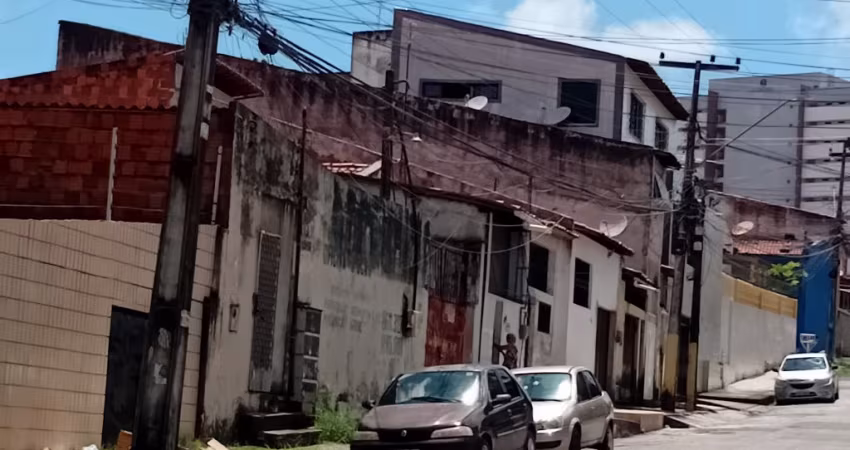 Terreno comercial próximo a AV. Pontes Vieira