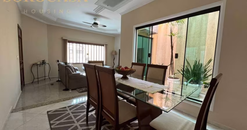 Casa à Venda - Luxo 3 suites - Central Parque