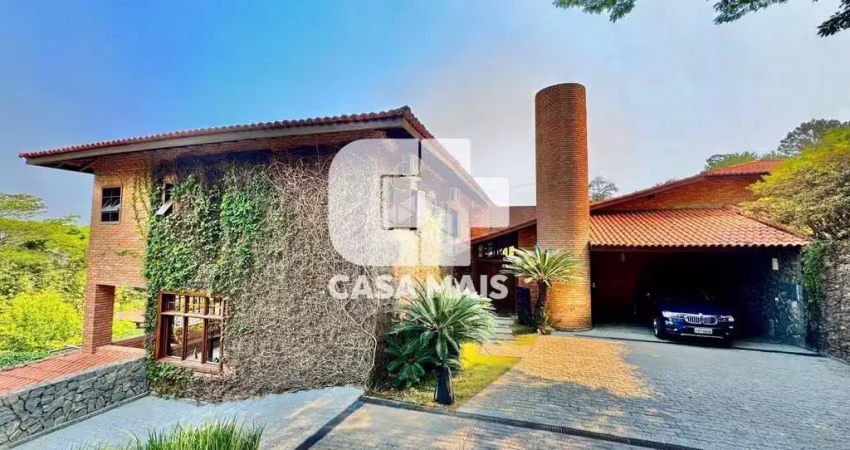 CASA EM CONDOMÍNIO | 4 DORM 7 BANHEIROS E PISCINA