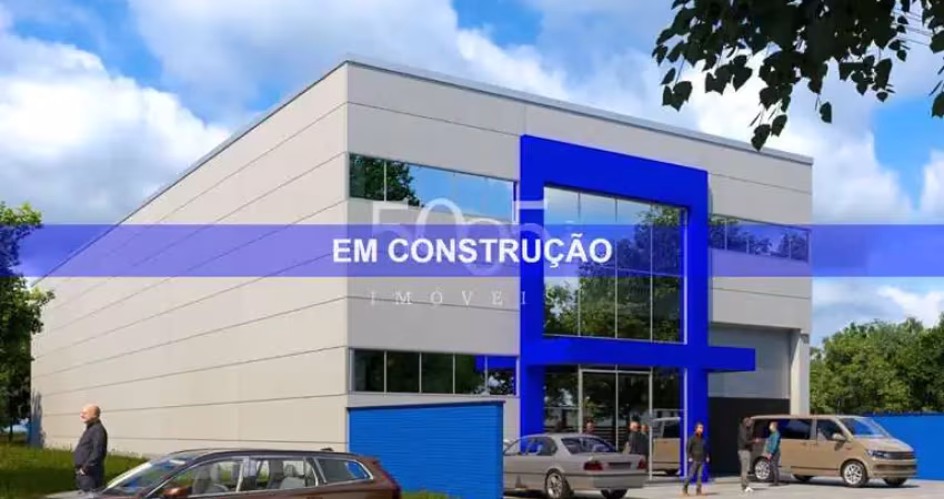 Galpão industrial em construção para alugar, com 700m² de área construída e 1.000m² de área total