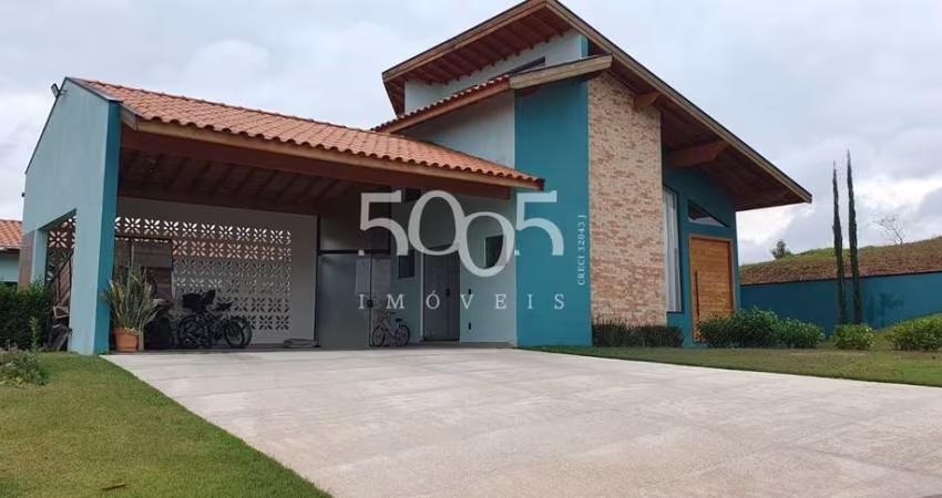 Casa Mobiliada em Condomínio Itu- SP, 3 suítes, 2 salas, 6 banheiros, 4 vagas, 360 m² - Cond. Campos de Santo Antônio II.