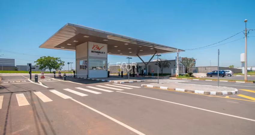 Galpão industrial novo para locação, com 1.054m² de área construída, e 1.000m² de área total.