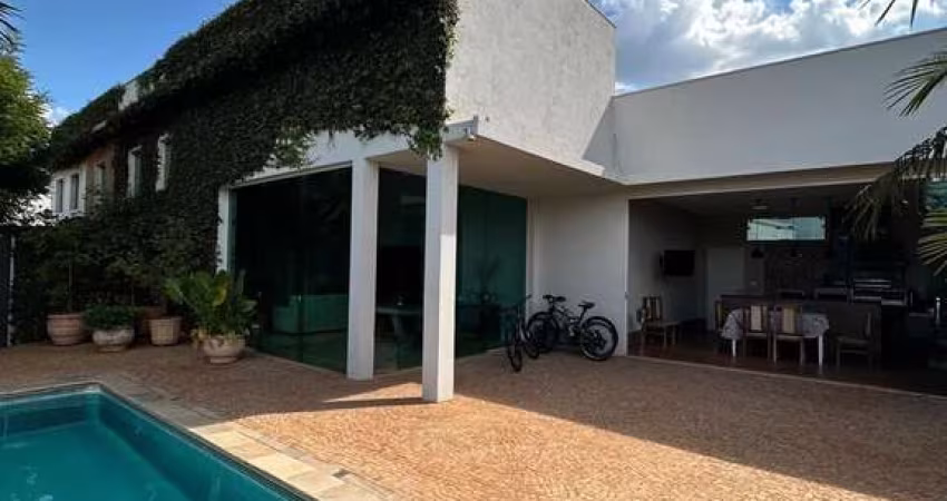 Casa Alto Padrão à Venda