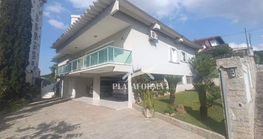 Casa com 5 quartos à venda no Velha, Blumenau 