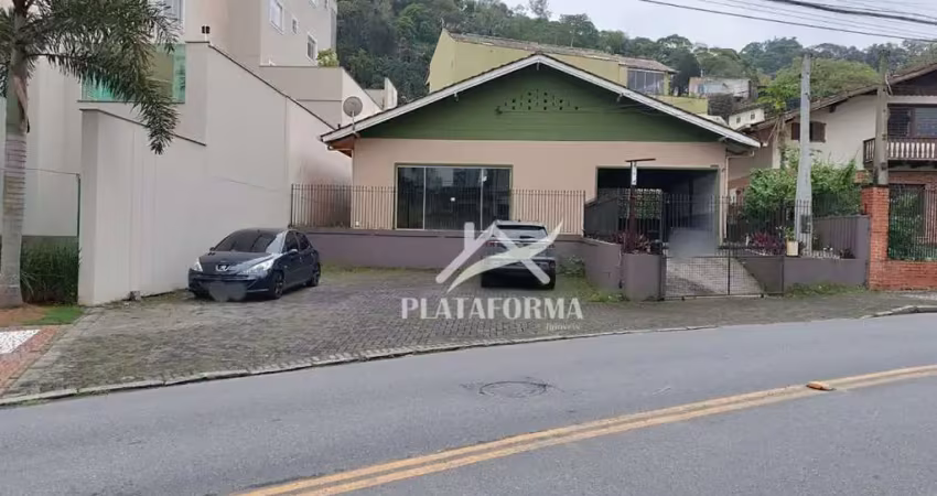 Casa com 5 quartos para alugar no Ponta Aguda, Blumenau 