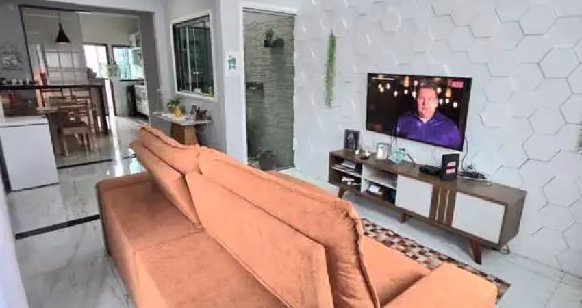 Casa linear com 3 quartos com suíte  bairro tranquilo e excelente localização em planície da serra