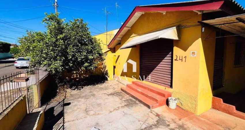 CASA COM SALÃO ESQUINA