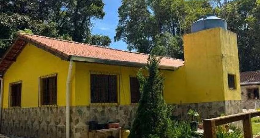 Imóvel para venda possui 1000 metros quadrados com 3 quartos em Penteado - Embu-Guaçu - SP