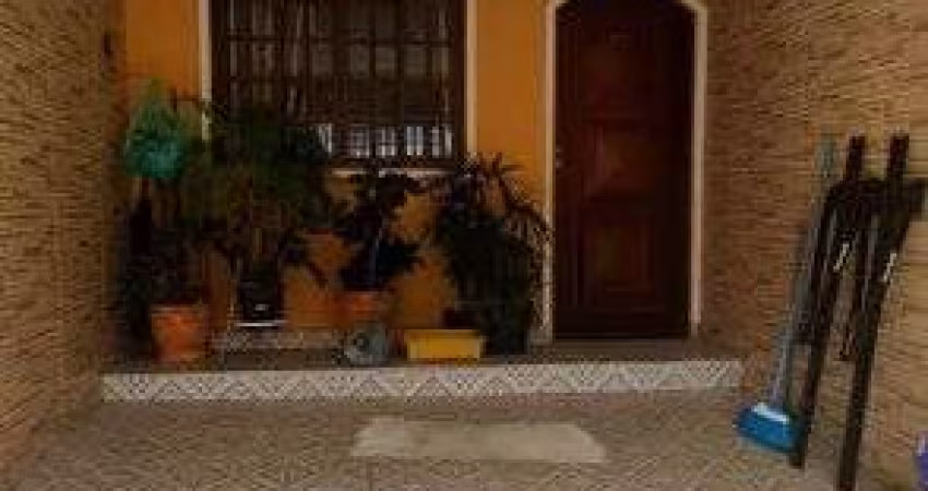 Casa de condomínio sobrado para venda possui 100 metros quadrados com 3 quartos