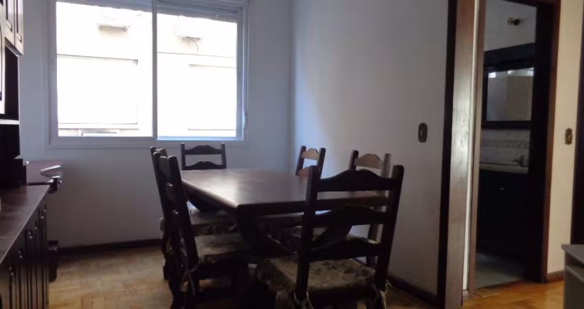 Excelente apartamento de 2 dormitórios, com 63m2prvs., por R$ 205.000,00, na Azenha, em Porto Alegre/RS
