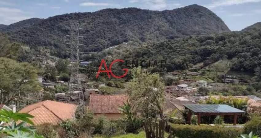 Terreno com 340m2 em condomínio