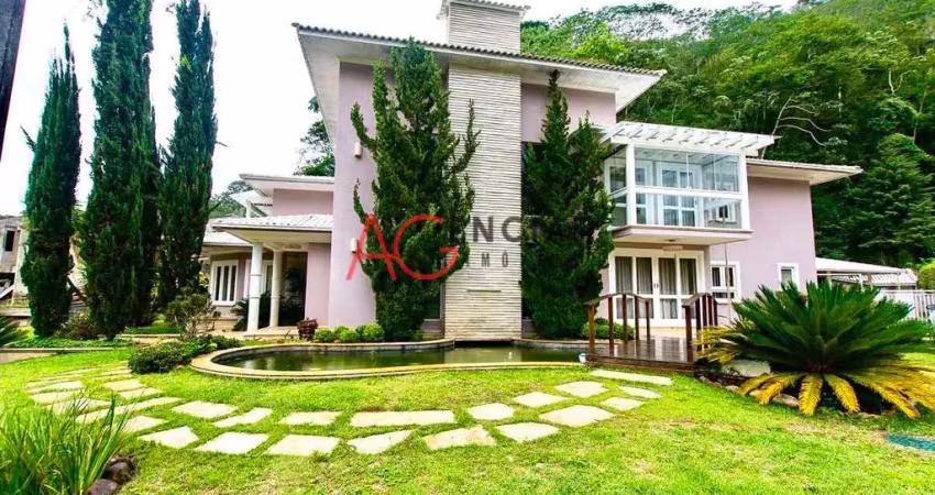 Casa à venda no bairro Parque do Imbui - Teresópolis/RJ