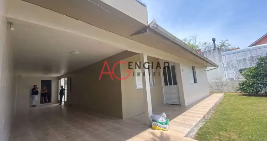 Casa com 3 quartos para alugar na Servidão dos Lírios, 38, Ingleses do Rio Vermelho, Florianópolis