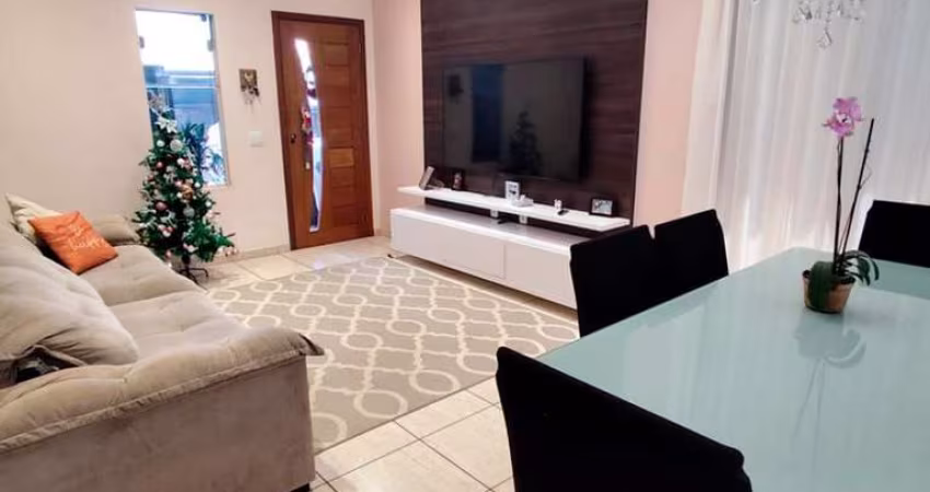 Casa à Venda em Jardim Tropical - 3 Dorms, 142m² por R$670mil