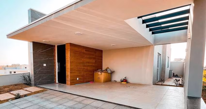 Casa em Mogi Mirim: 3 Dormitórios, 1 Suíte por R$850 mil